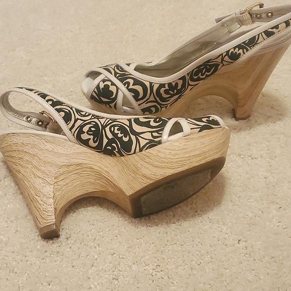 Unisa Platform Wedge Sandals, 6M - Picture 5 of 5
